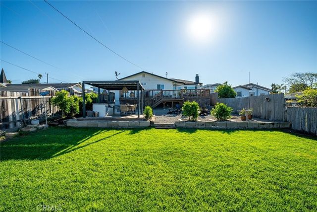 363 N 5th St, Grover Beach, CA 93433