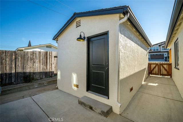 363 N 5th St, Grover Beach, CA 93433