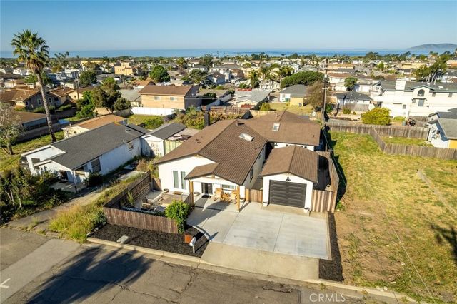 363 N 5th St, Grover Beach, CA 93433