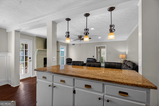 214 Willowcrest Way, Lagrange, GA 30240