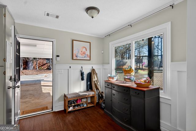 214 Willowcrest Way, Lagrange, GA 30240