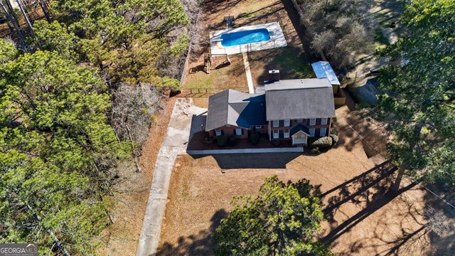 214 Willowcrest Way, Lagrange, GA 30240