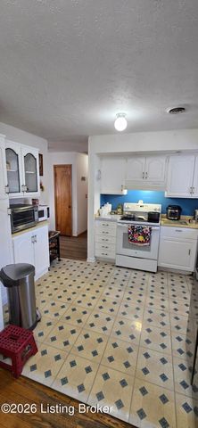 5913 Prestwood Ct, Louisville, KY 40219