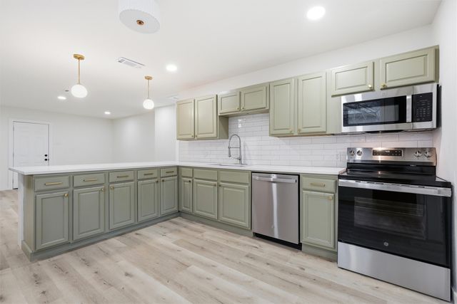 1221 Chestnut Street, Waco, TX 76704