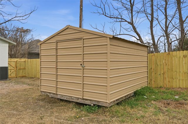 1221 Chestnut Street, Waco, TX 76704