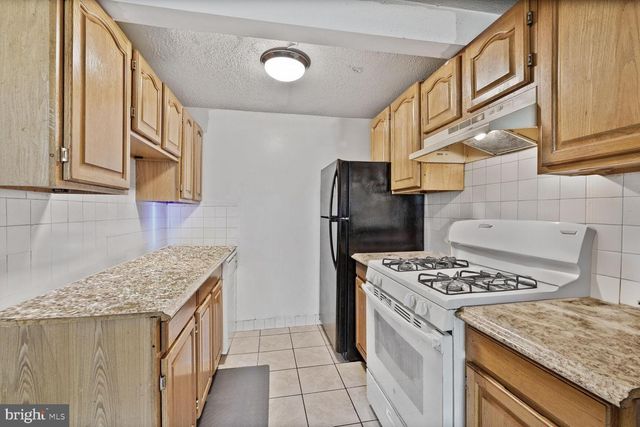 1926 DUTCH VILLAGE DR #T-229, Landover, MD 20785