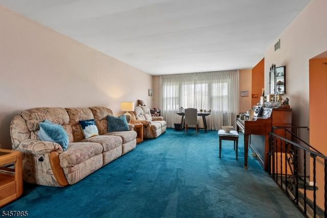 55 Lench Ave, Edison Twp., NJ 08820