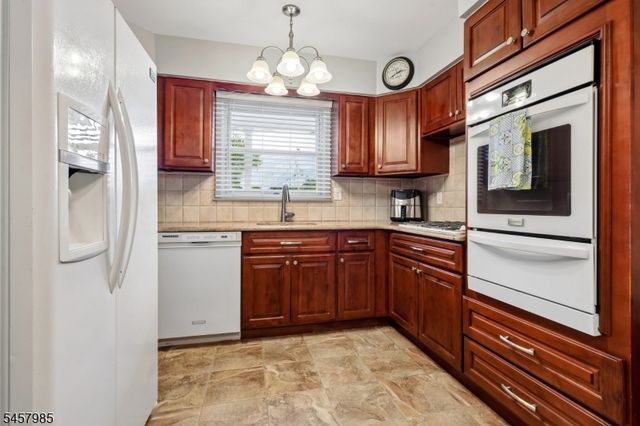 55 Lench Ave, Edison Twp., NJ 08820