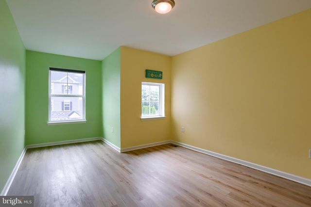 1 WOODS DR, Camp Hill, PA 17011