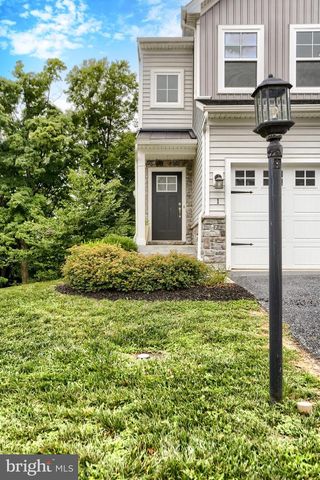 1 WOODS DR, Camp Hill, PA 17011