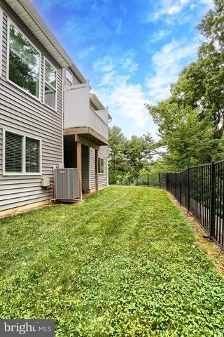 1 WOODS DR, Camp Hill, PA 17011