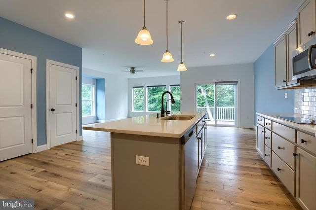 1 WOODS DR, Camp Hill, PA 17011