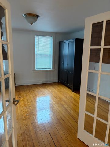 973 State Street 1, New Haven, CT 06511