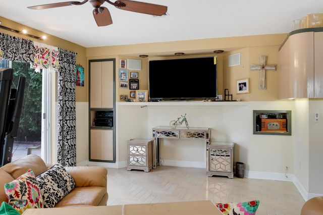 2070 Chagall Circle, West Palm Beach, FL 33409