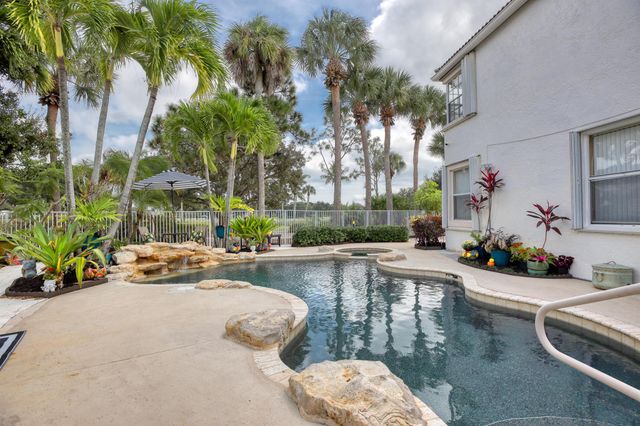 2070 Chagall Circle, West Palm Beach, FL 33409