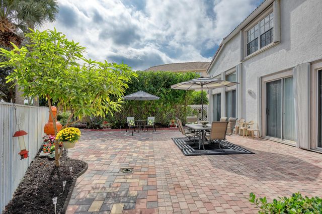 2070 Chagall Circle, West Palm Beach, FL 33409