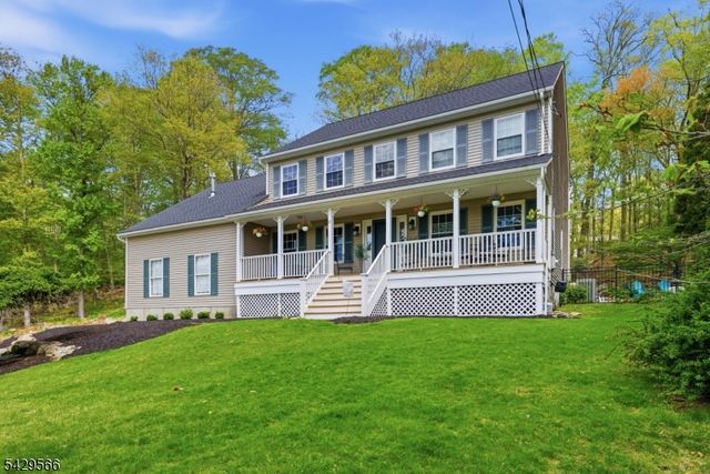 71 Chincopee Rd, Jefferson Twp., NJ 07849