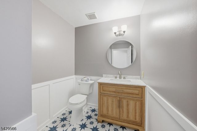 71 Chincopee Rd, Jefferson Twp., NJ 07849