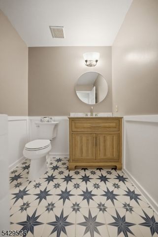 71 Chincopee Rd, Jefferson Twp., NJ 07849