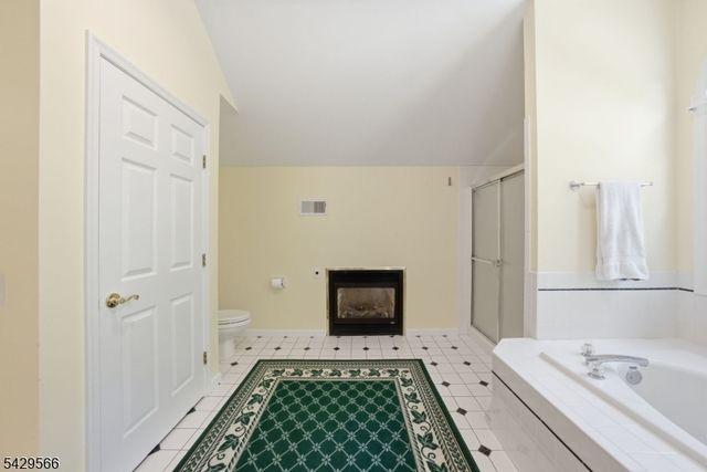 71 Chincopee Rd, Jefferson Twp., NJ 07849