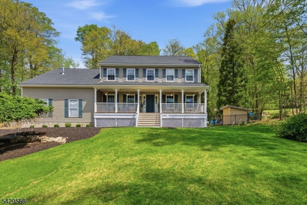 71 Chincopee Rd, Jefferson Twp., NJ 07849