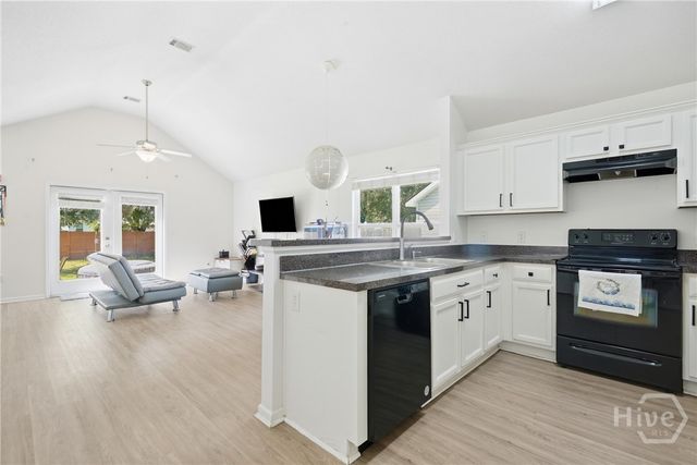 115 S Circle Drive, Savannah, GA 31405