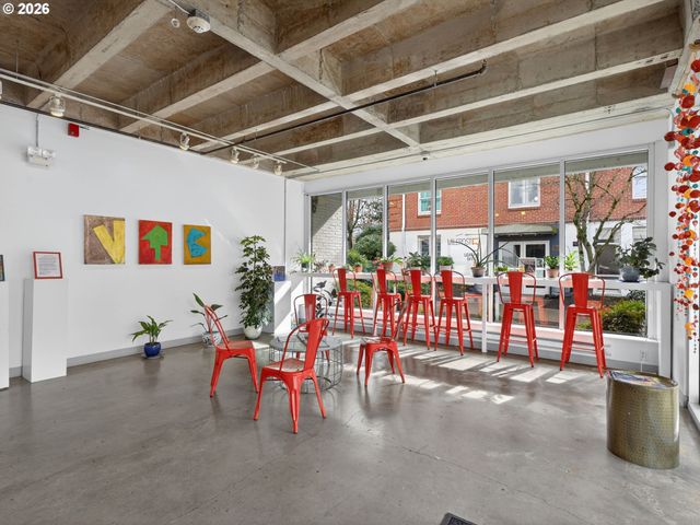 900 Ne 81ST Ave 314, Portland, OR 97213