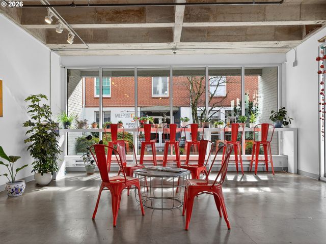 900 Ne 81ST Ave 314, Portland, OR 97213