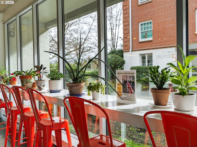 900 Ne 81ST Ave 314, Portland, OR 97213