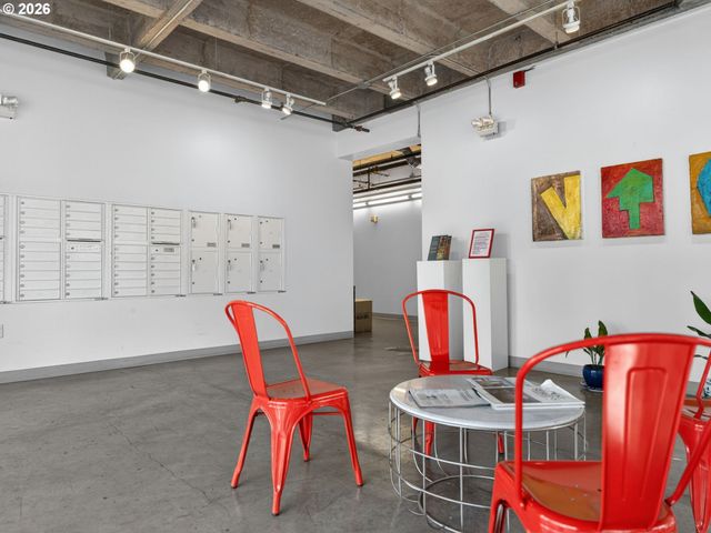 900 Ne 81ST Ave 314, Portland, OR 97213