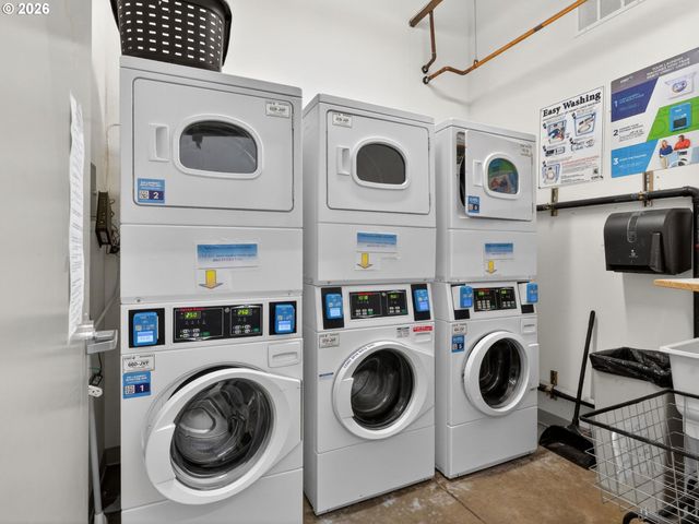 900 Ne 81ST Ave 314, Portland, OR 97213