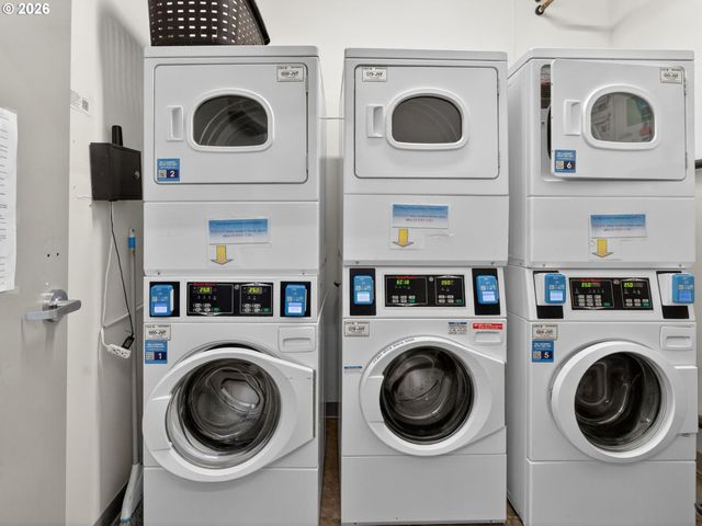 900 Ne 81ST Ave 314, Portland, OR 97213