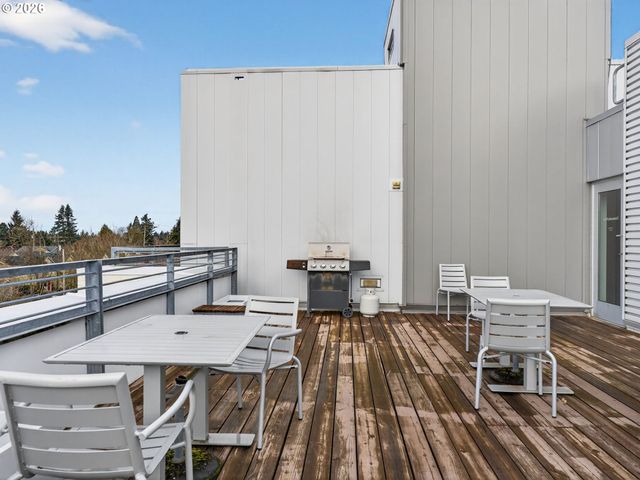 900 Ne 81ST Ave 314, Portland, OR 97213