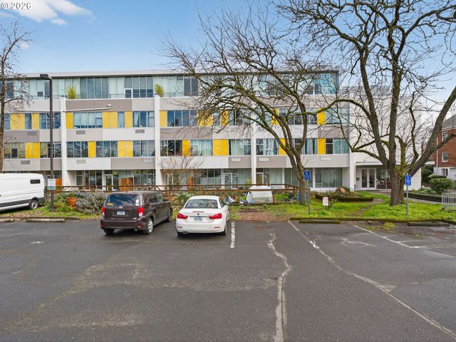 900 Ne 81ST Ave 314, Portland, OR 97213