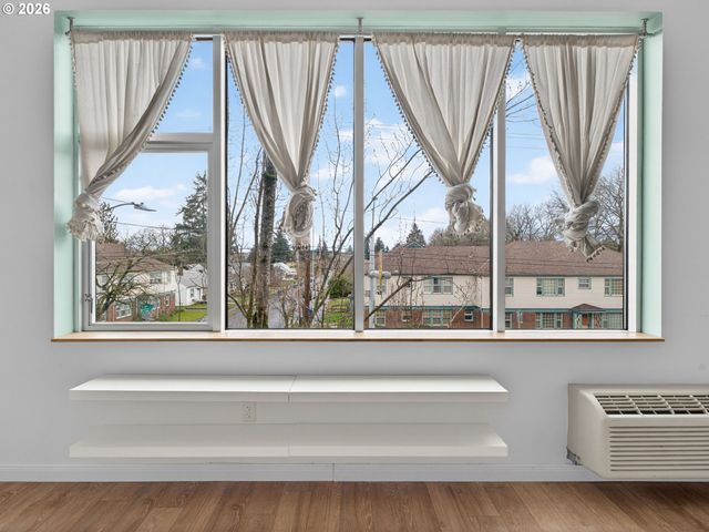 900 Ne 81ST Ave 314, Portland, OR 97213