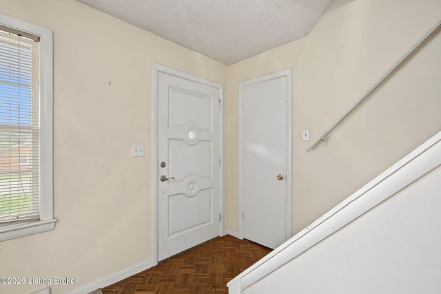 501 Westwood Dr, Louisville, KY 40243