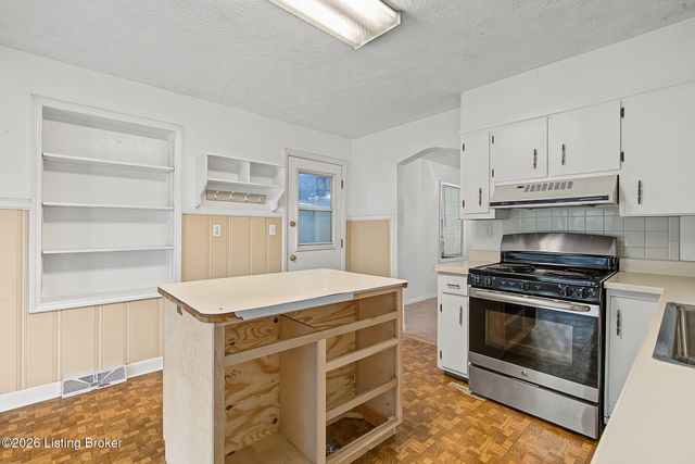 501 Westwood Dr, Louisville, KY 40243