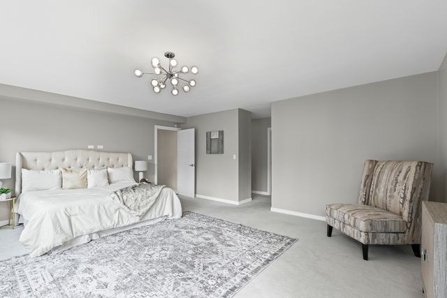 850 N Dewitt Place 18A, Chicago, IL 60611