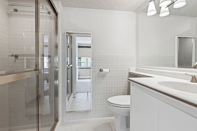 850 N Dewitt Place 18A, Chicago, IL 60611