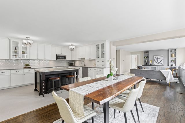 850 N Dewitt Place 18A, Chicago, IL 60611