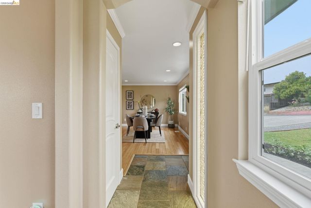 147 Acacia Way, Vallejo, CA 94591