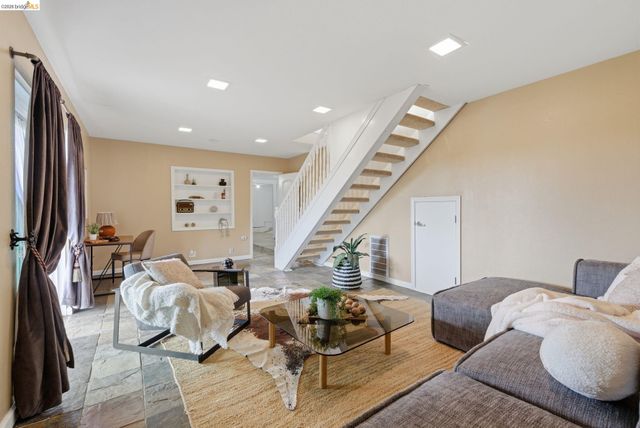 147 Acacia Way, Vallejo, CA 94591