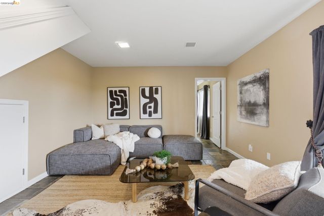 147 Acacia Way, Vallejo, CA 94591