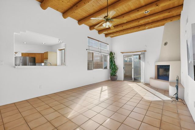 9623 Vista Casitas Drive NW, Albuquerque, NM 87114