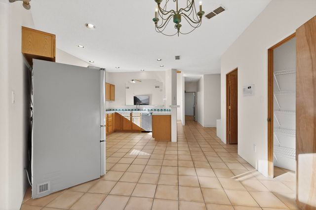 9623 Vista Casitas Drive NW, Albuquerque, NM 87114