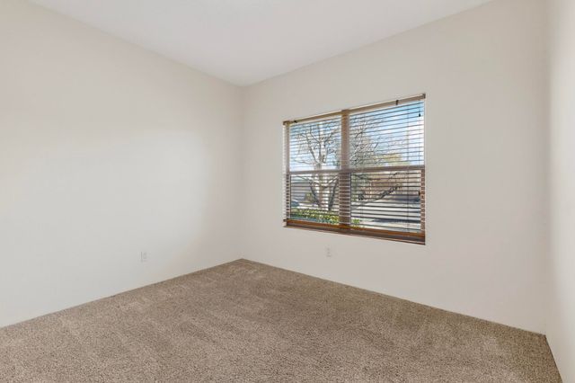 9623 Vista Casitas Drive NW, Albuquerque, NM 87114