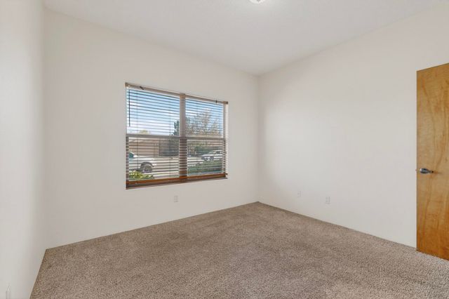 9623 Vista Casitas Drive NW, Albuquerque, NM 87114