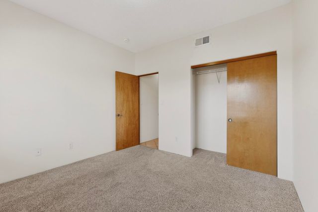 9623 Vista Casitas Drive NW, Albuquerque, NM 87114