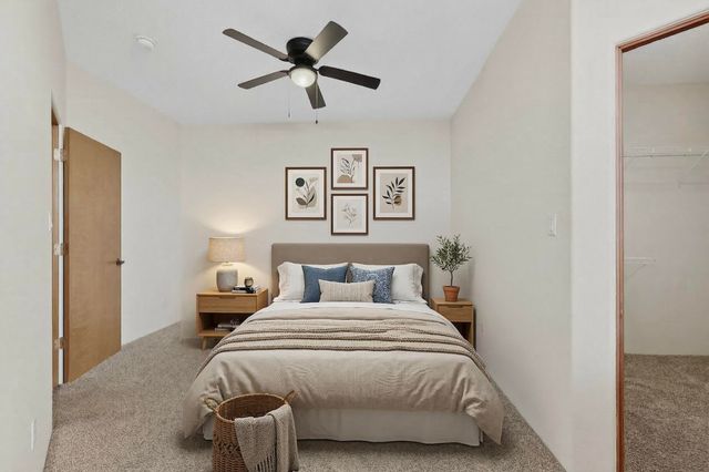 9623 Vista Casitas Drive NW, Albuquerque, NM 87114