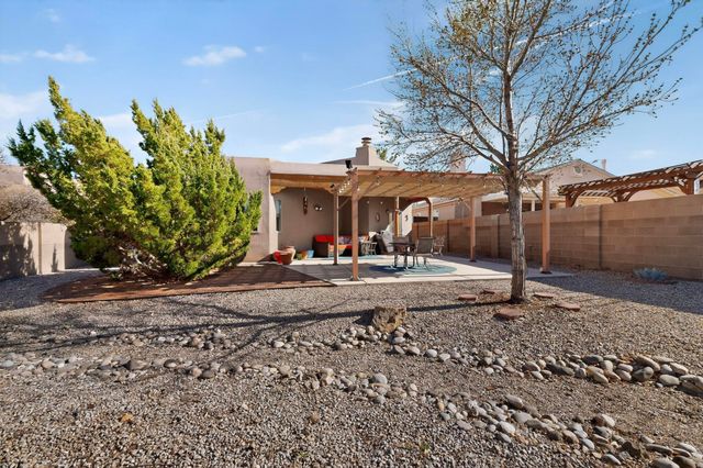 9623 Vista Casitas Drive NW, Albuquerque, NM 87114